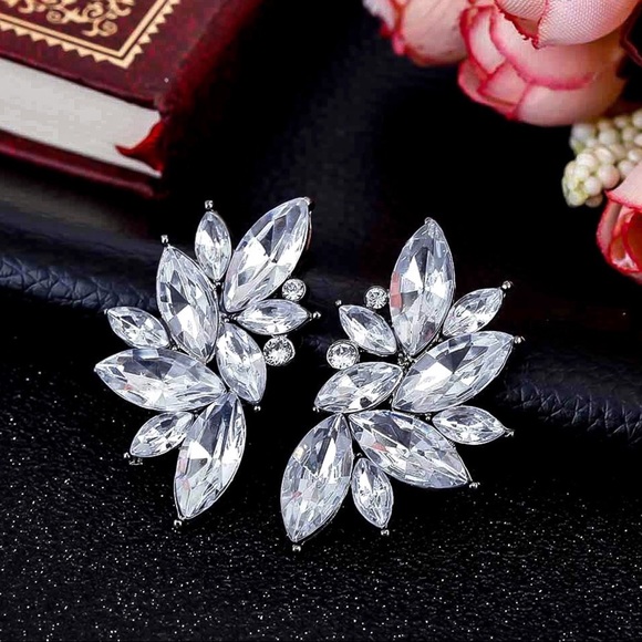 Crystal Cluster Prom Bridal Stud Earrings - Picture 3 of 7